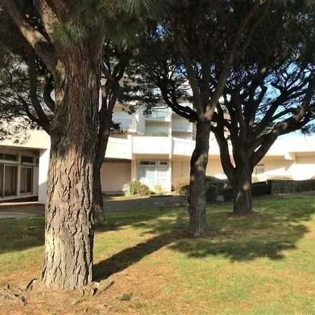 Charmant Studio Idealement Situe ! Commerces, Port Et Plage A Pieds ! Le Pouliguen
