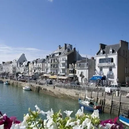 Charmant Studio Idealement Situe ! Commerces, Port Et Plage A Pieds ! Apartmán *