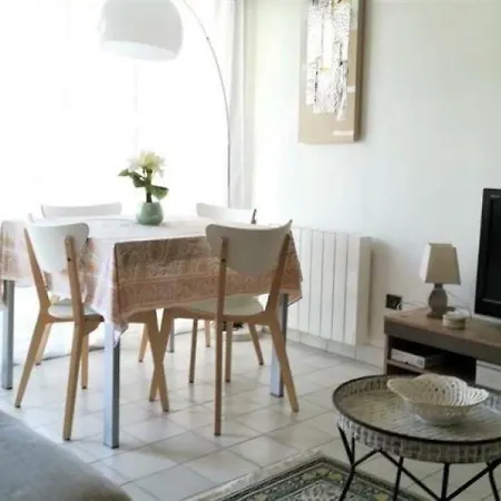 Charmant Studio Idealement Situe ! Commerces, Port Et Plage A Pieds ! Apartmán Le Pouliguen